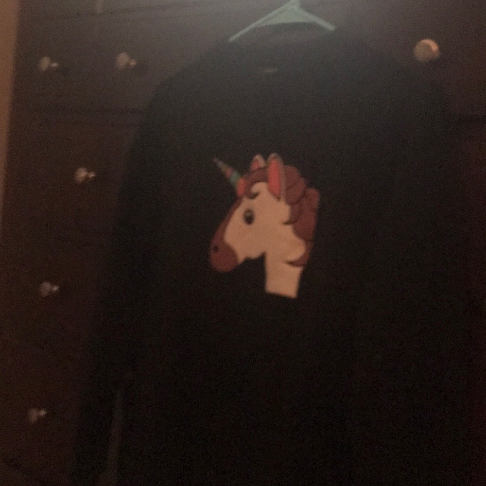 Forever 21 unicorn sweatshirt medium